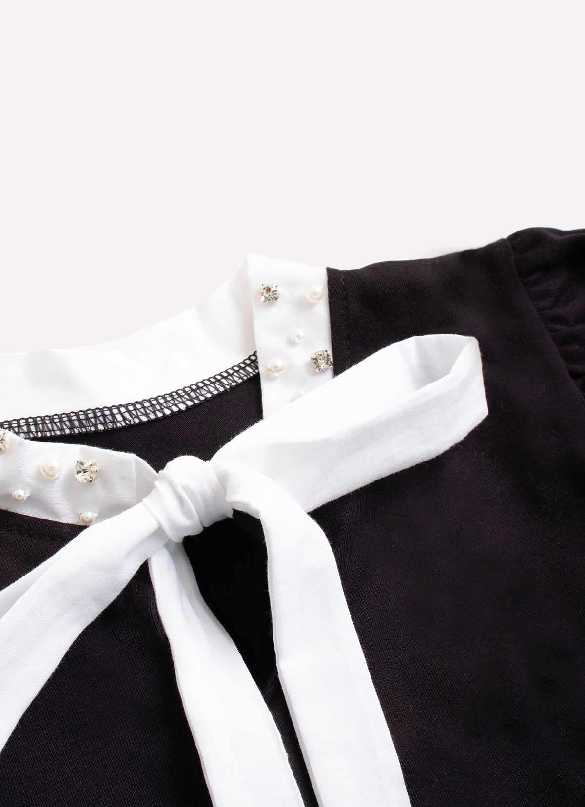 Blusa Algodão Gola Laço Bordados