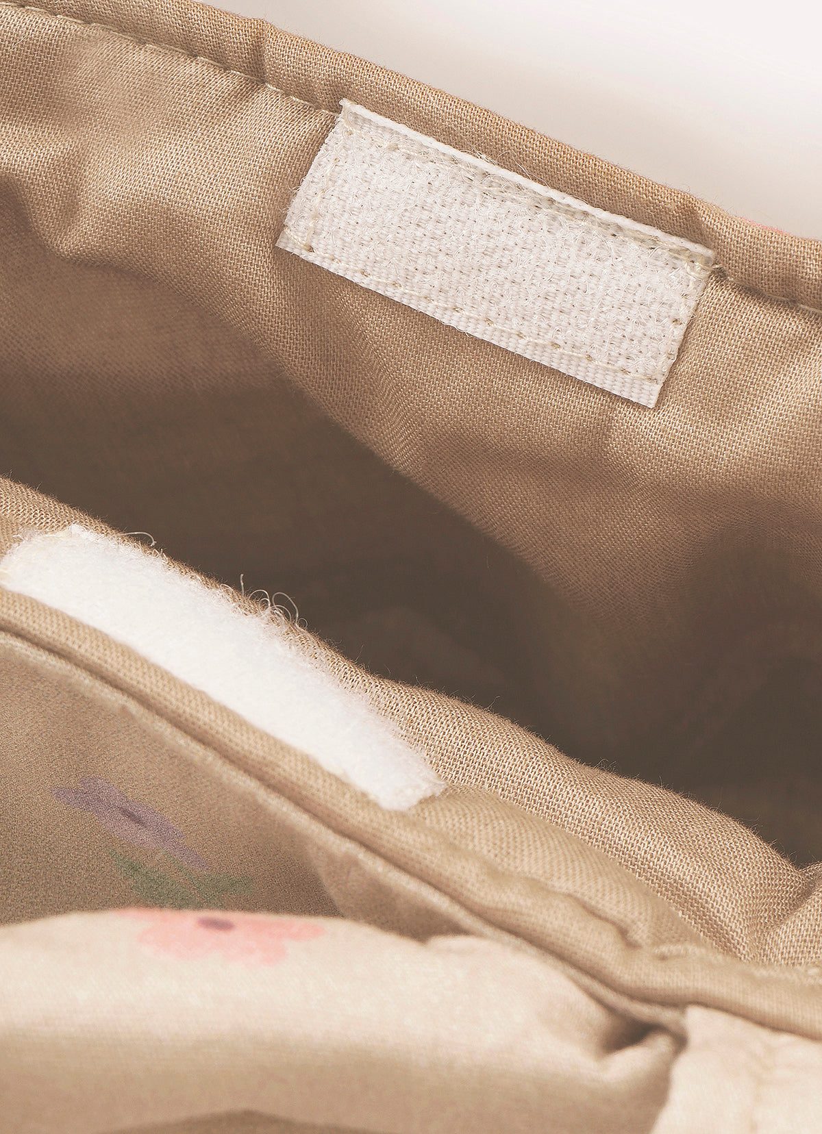 Bolsa Puffer Estampada Laço