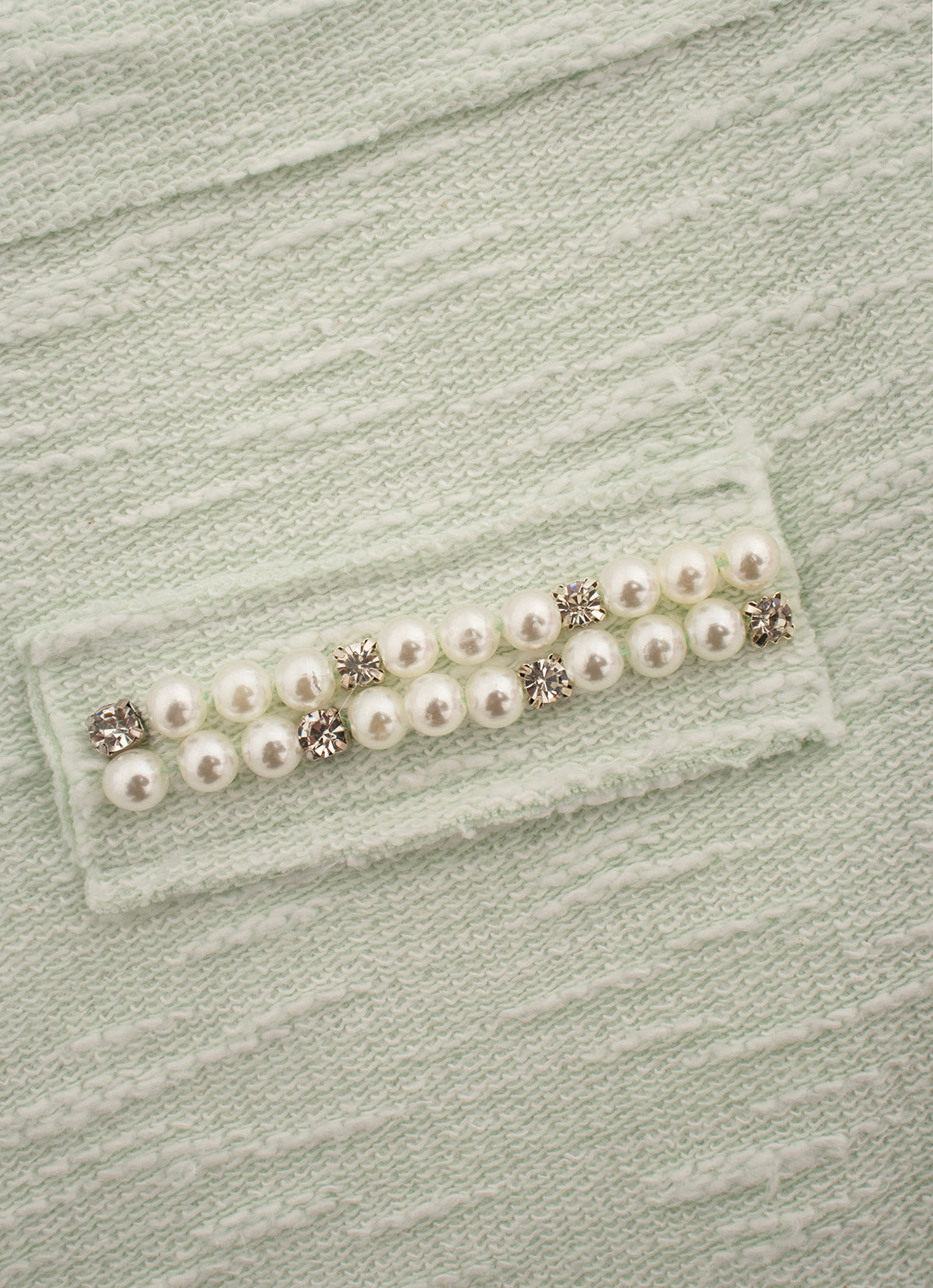 Vestido Moletom Boucle Bordados Alças e Bolsos