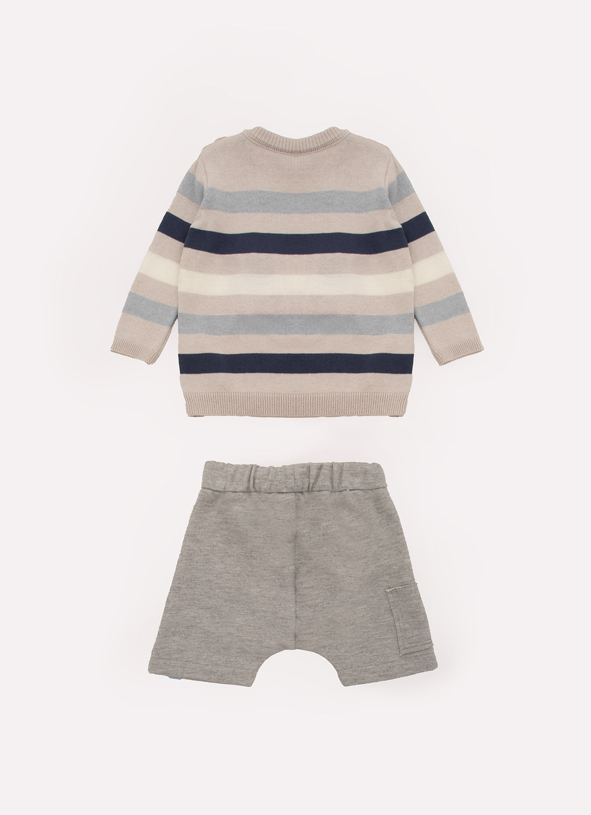Conjunto Blusa Tricot Listrada e Bermuda Moletom Bolsos