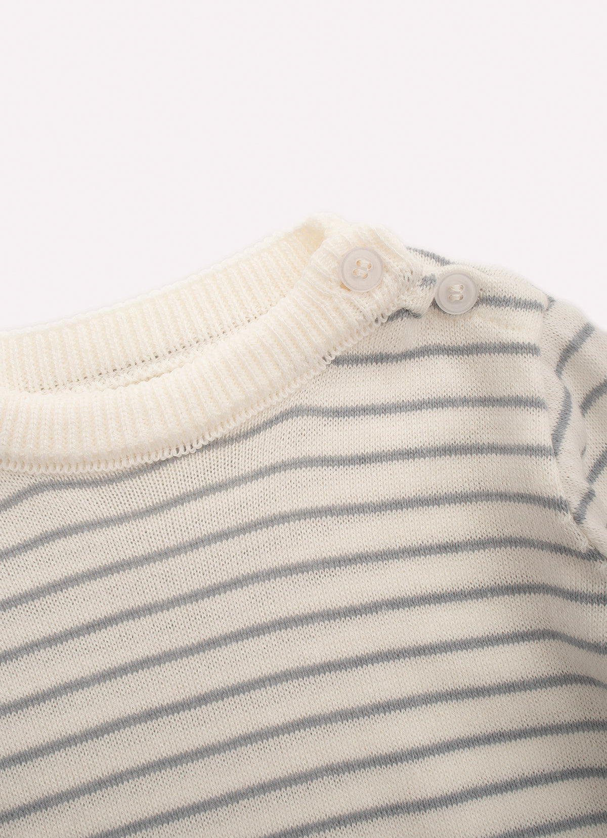 Conjunto Blusa Tricot Listrinhas e Bermuda Moletom Sarjada