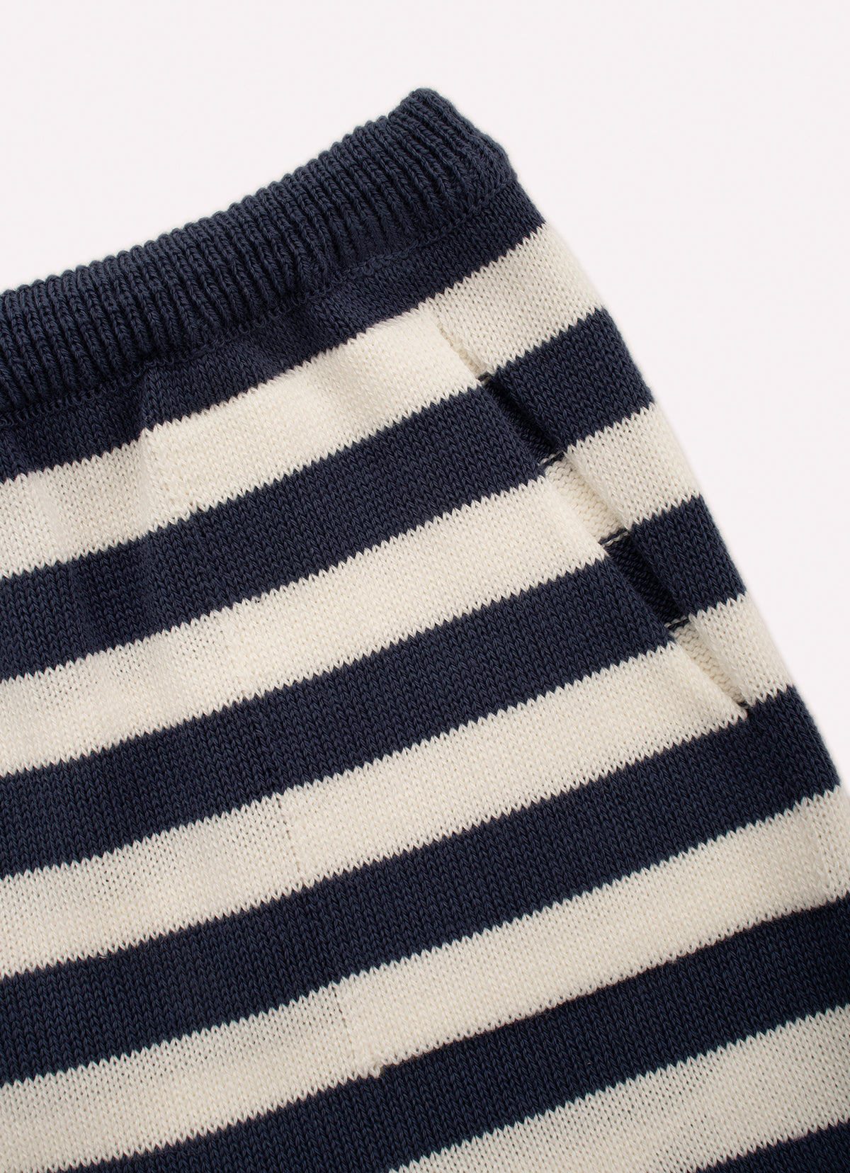 Conjunto blusa Tricot Sem Costura e Bermuda Tricot Listrada