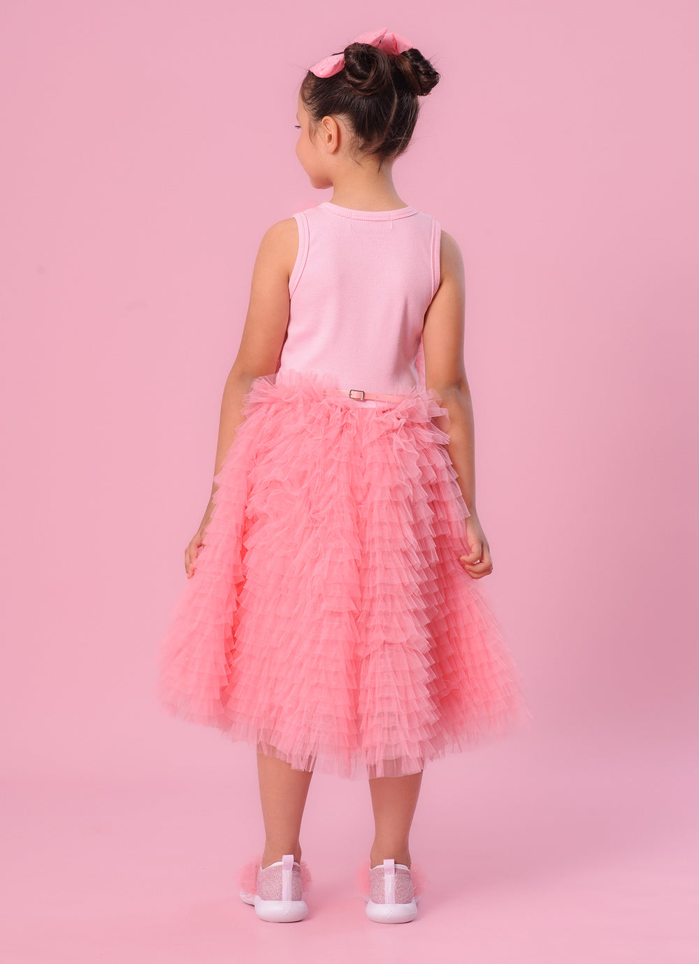 Vestido Frufru Tule Colar Bordado Com Cinto