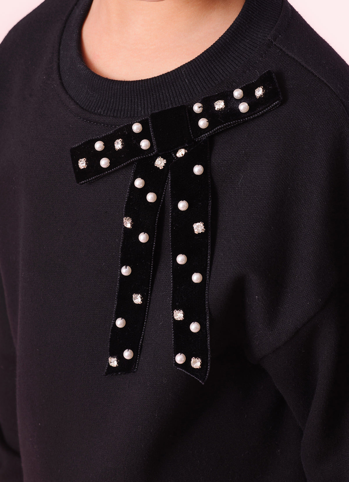 Blusa Moletom Laço Veludo Bordado