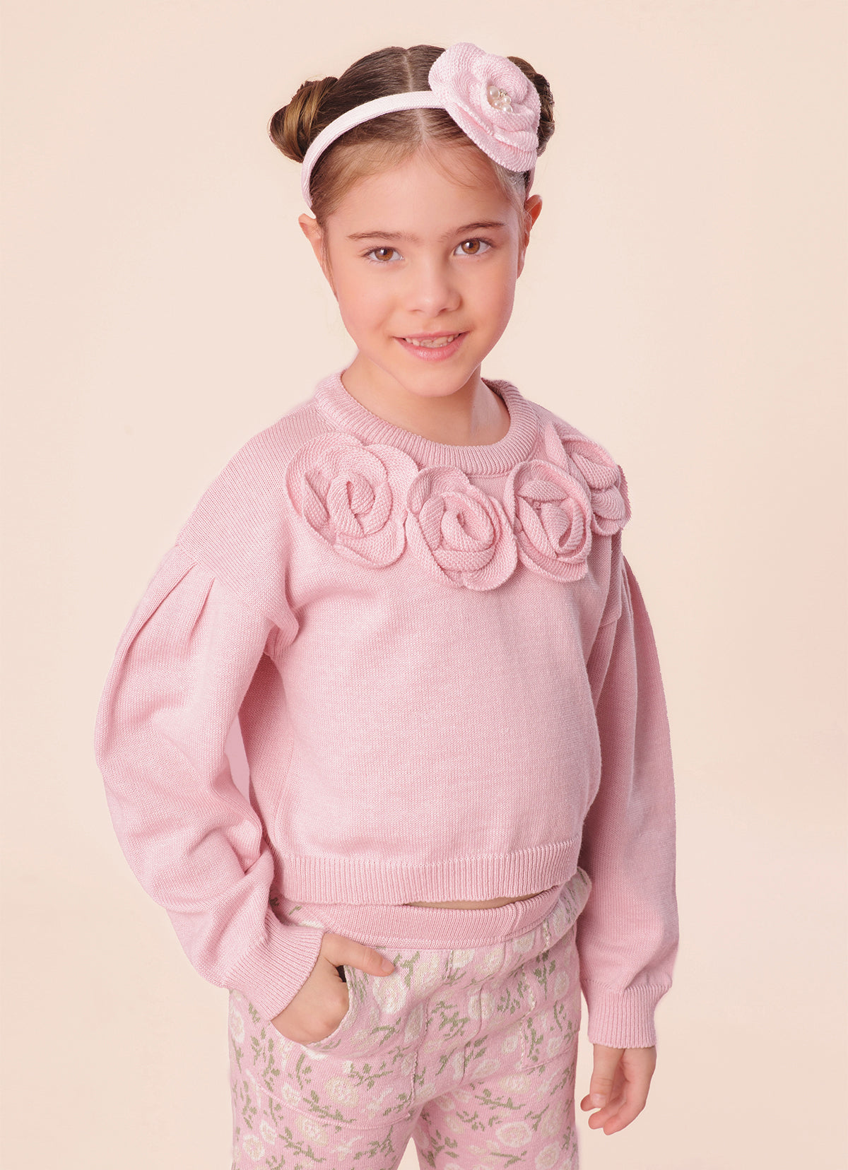 Blusa Tricot Cropped Flores Aplicadas