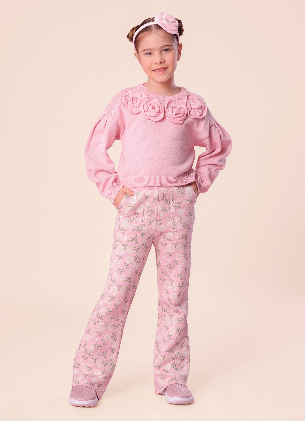 Blusa Tricot Cropped Flores Aplicadas