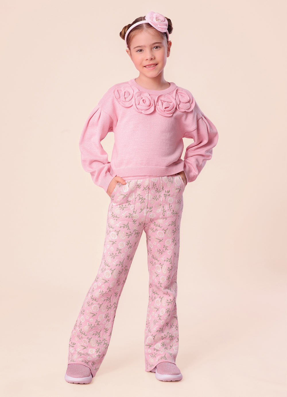Blusa Tricot Cropped Flores Aplicadas