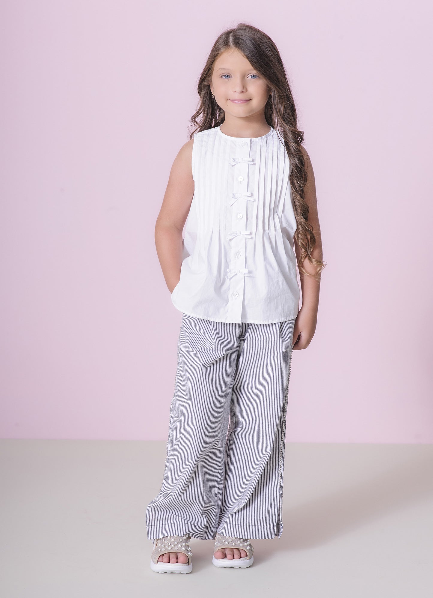 Camisa Tricoline Tominhas e Mini Laços
