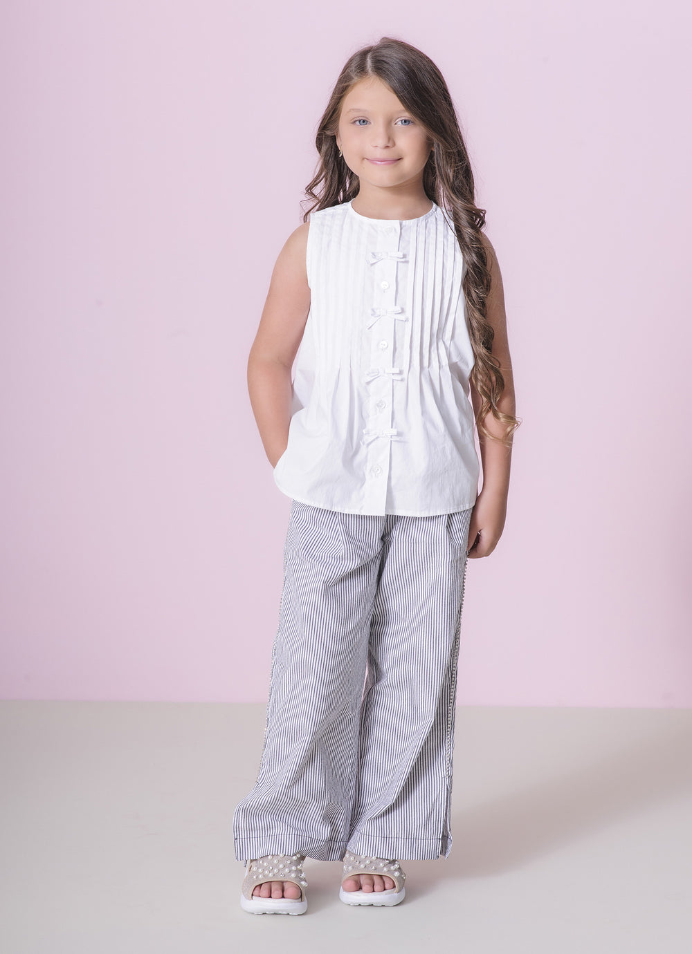 Camisa Tricoline Tominhas e Mini Laços