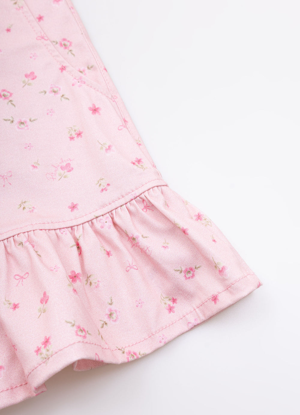 Jardineira Sarja Estampa Mini Floral Babado