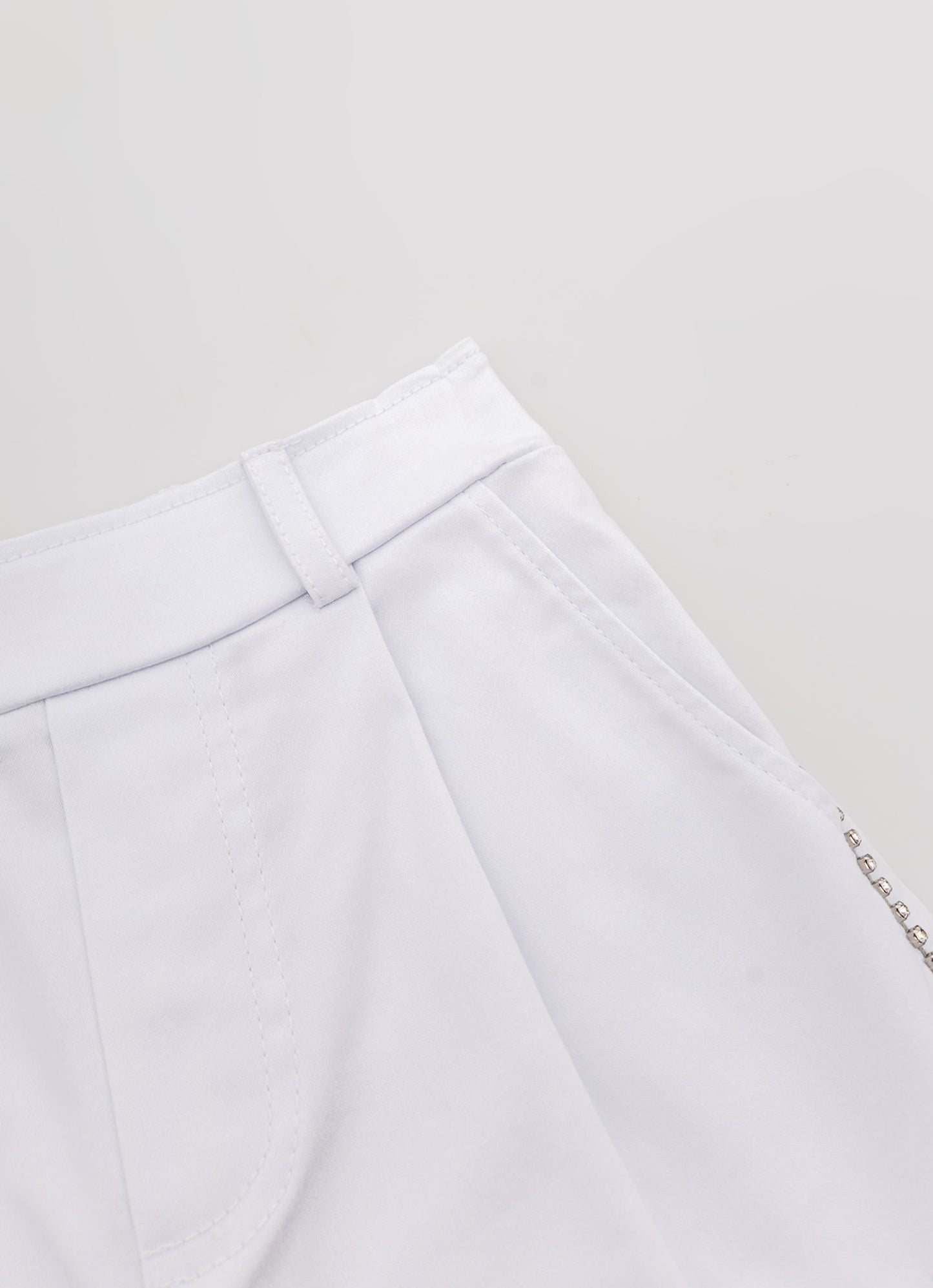 Short Sarja Alfaiataria Pregas Cristal