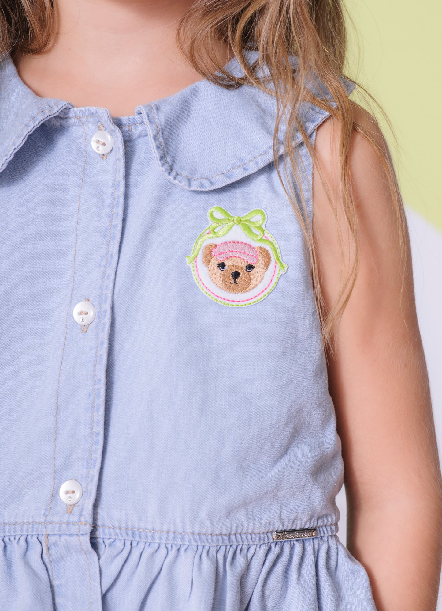 Camisa Regata Jeans Fino Babados Patche