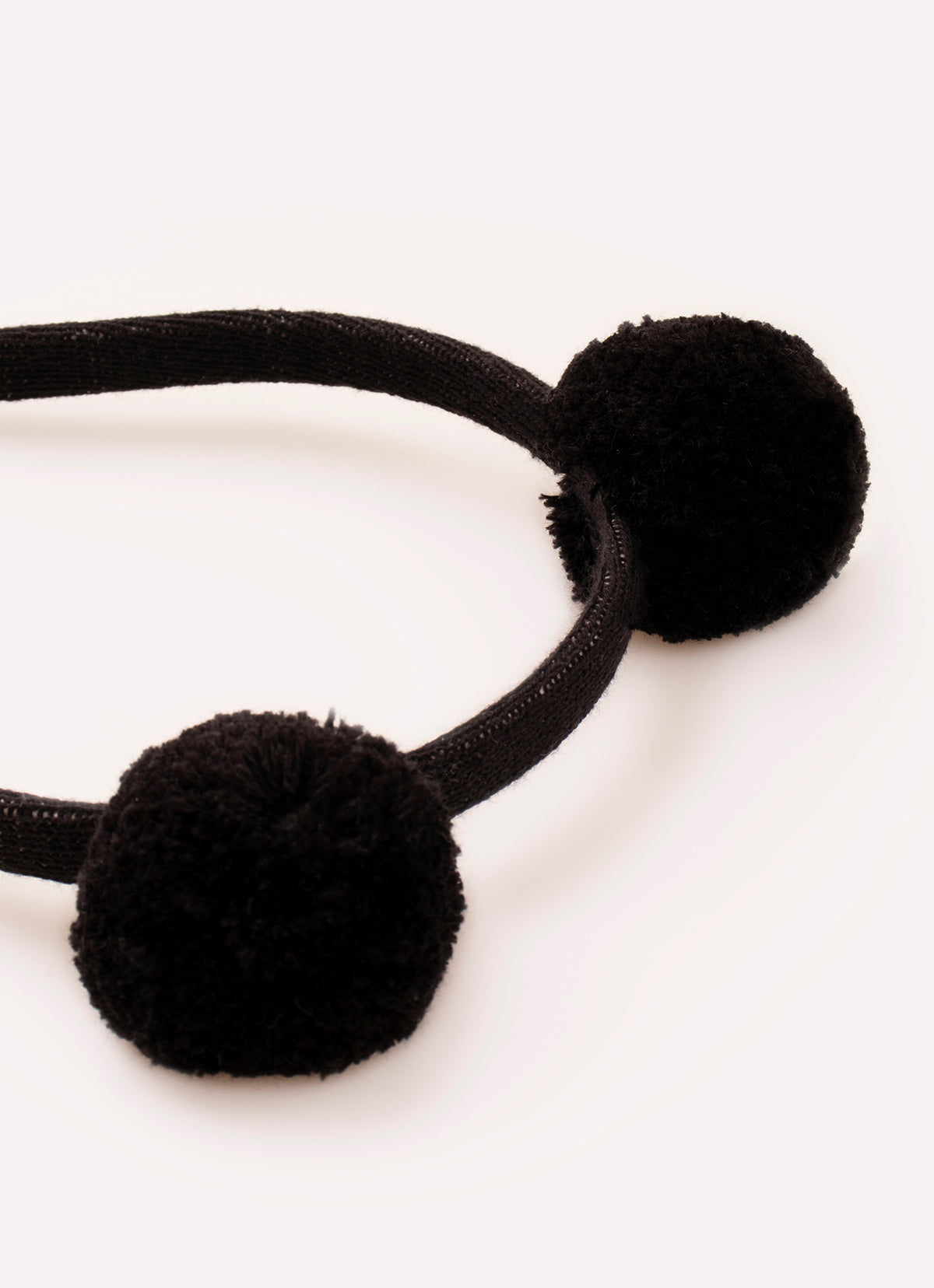 Arco Tricot Pompom