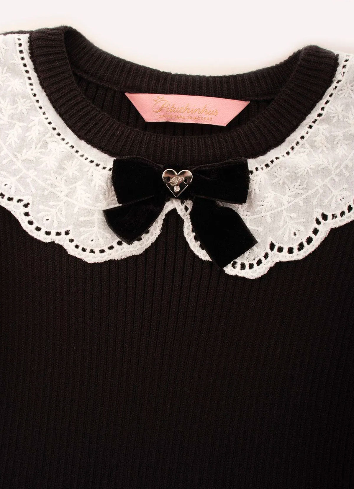 Vestido Tricot Canelado Gola Renda
