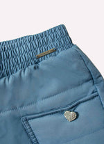 Short Puffer Tricoline Bolsos Botões Joia Coração
