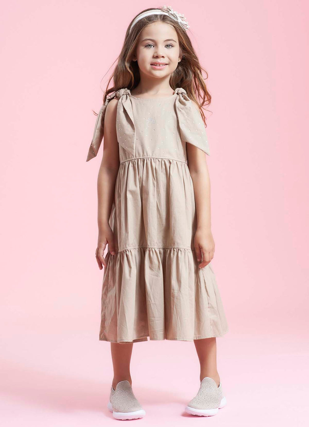 Vestido Tricoline Babado Laços Cristais