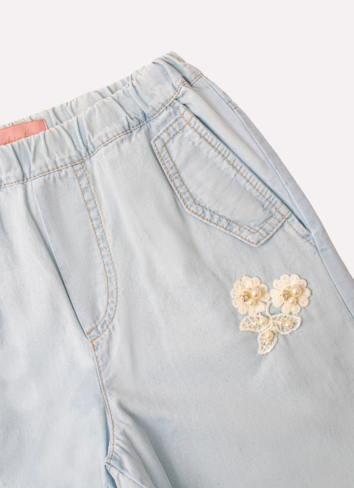 Calça Jeans Fino Guipir Bordado Couture