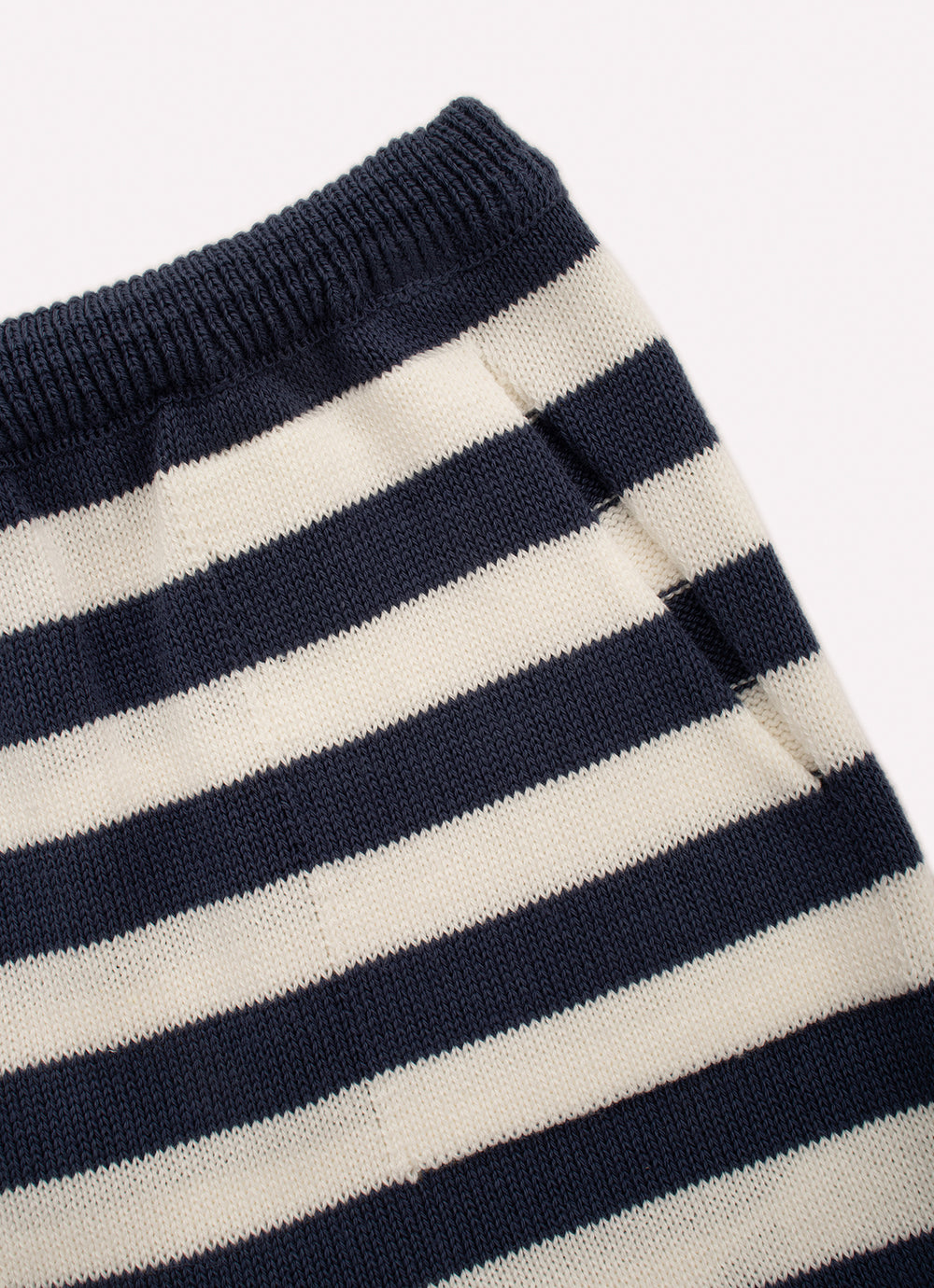 Conjunto blusa Tricot Sem Costura e Bermuda Tricot Listrada