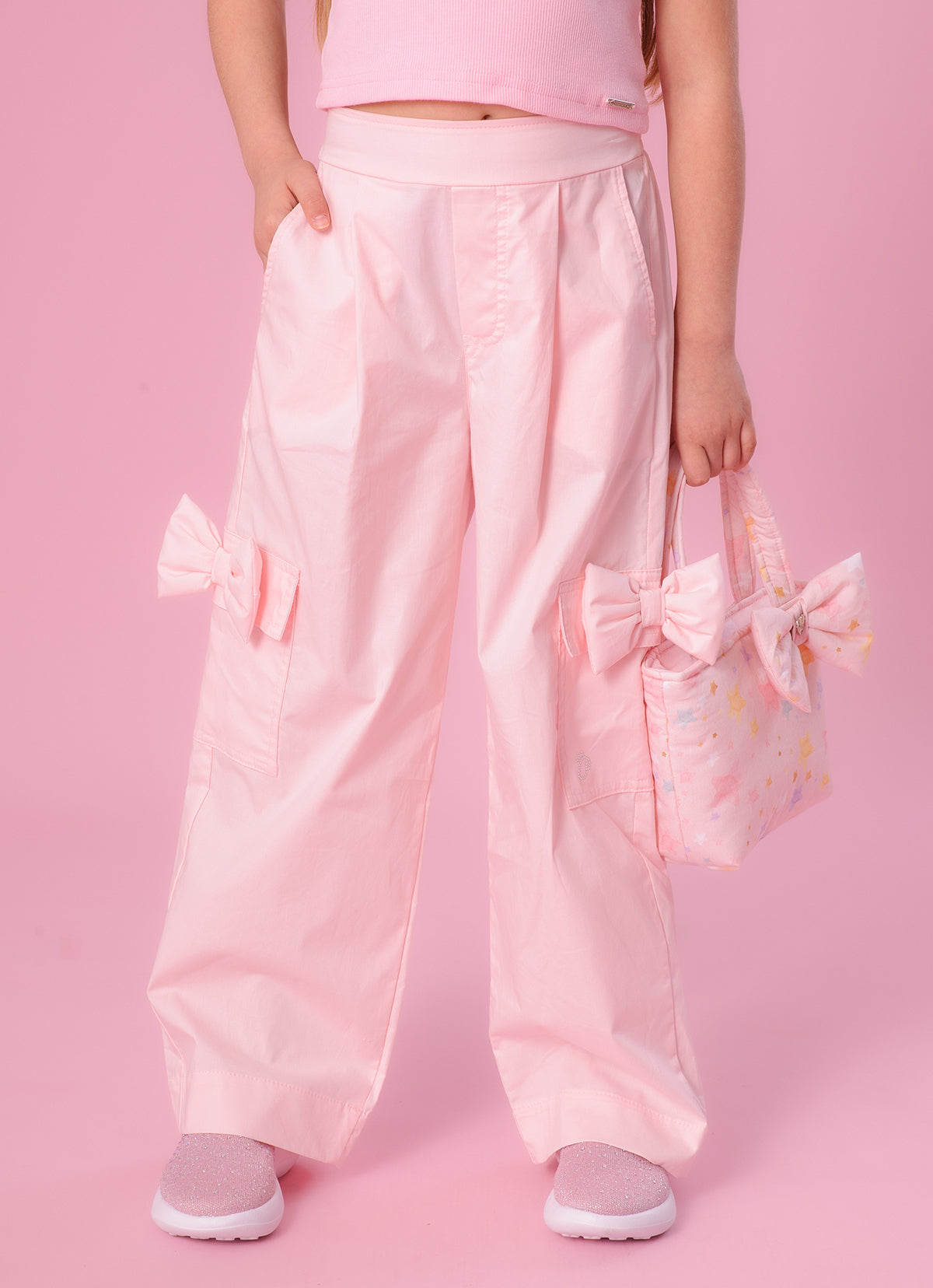 Calça Tricoline Pregas Bolsos Laço Puffer