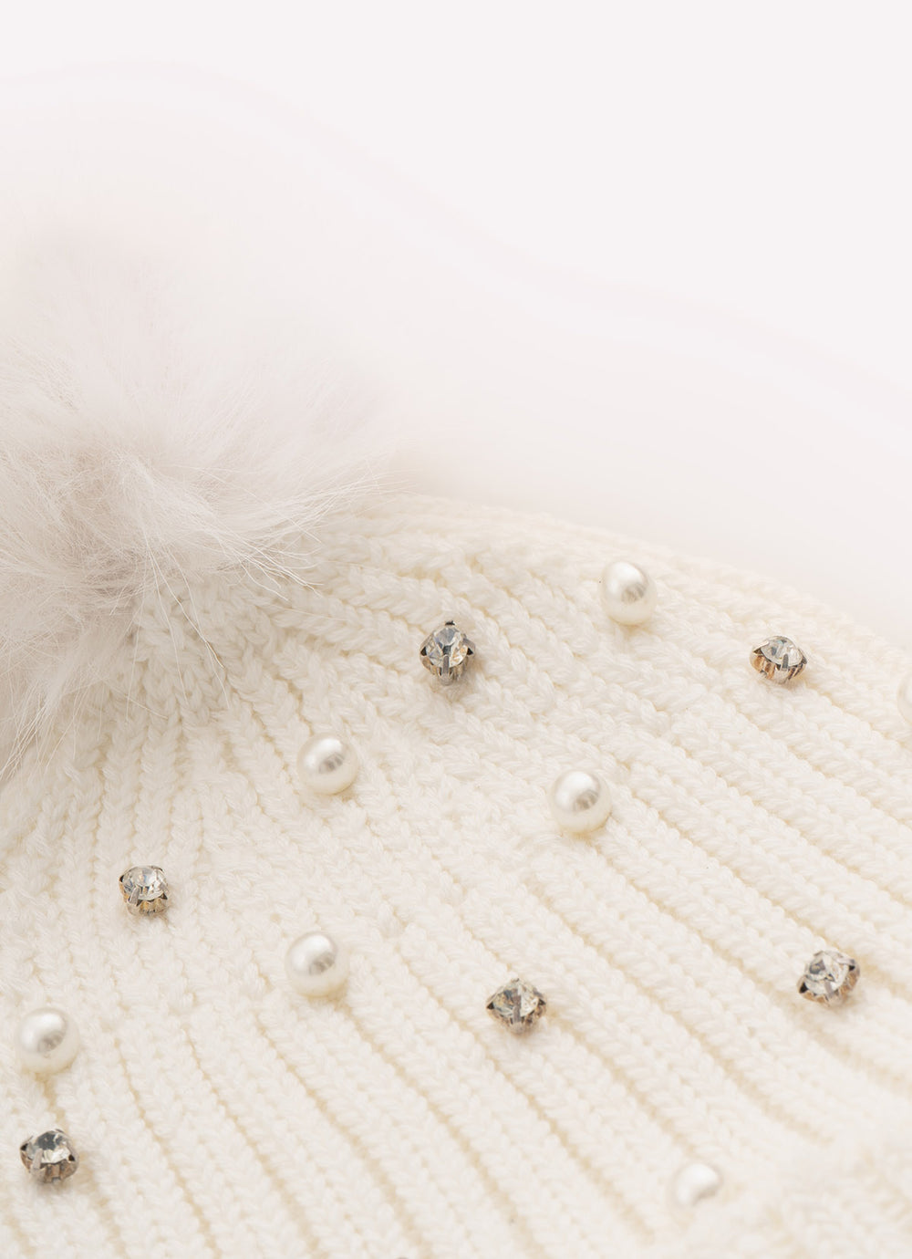 Touca Tricot Canelada Bordados Pompom Pele