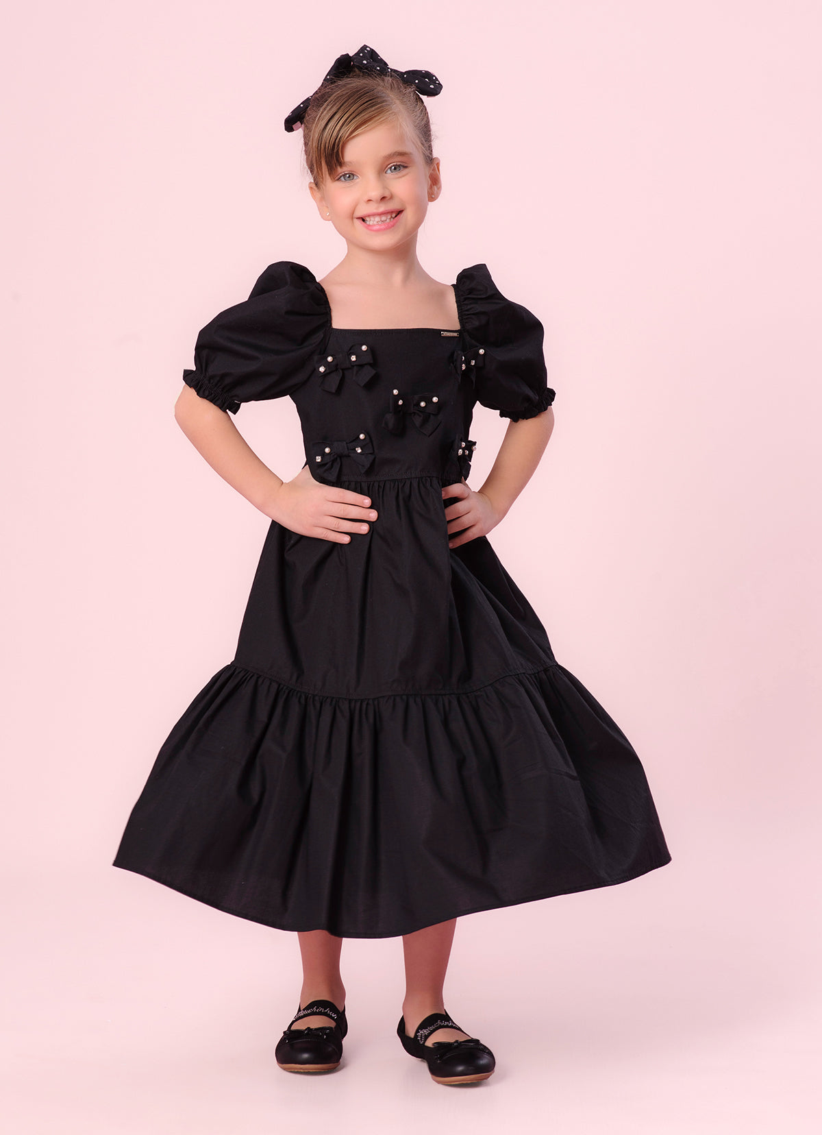 Vestido Tricoline Babados Multi Laços Bordados