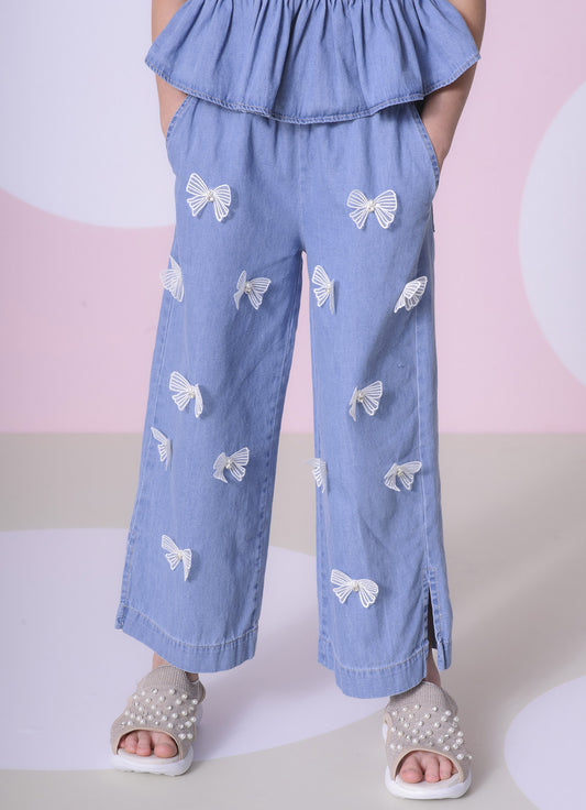 Calça Reta Jeans Fino Laços Aplicados