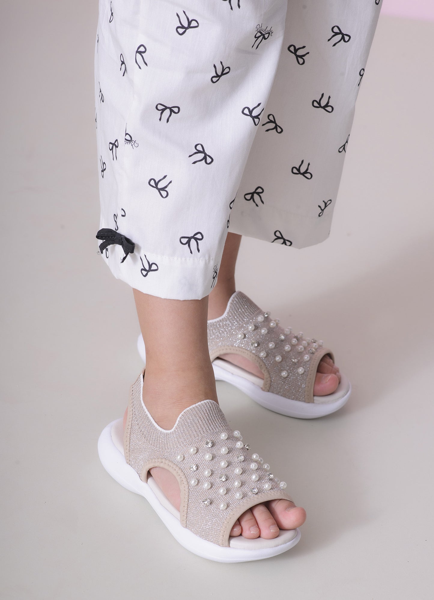 Sandália Knit Bordado Pérolas e Cristais