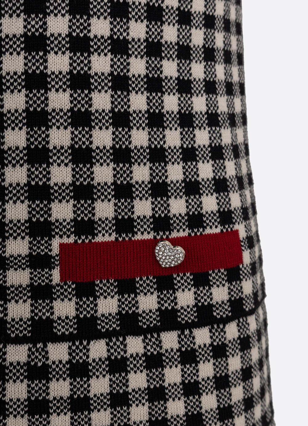 Vestido Tricot Xadrez Botão Jóia Coração