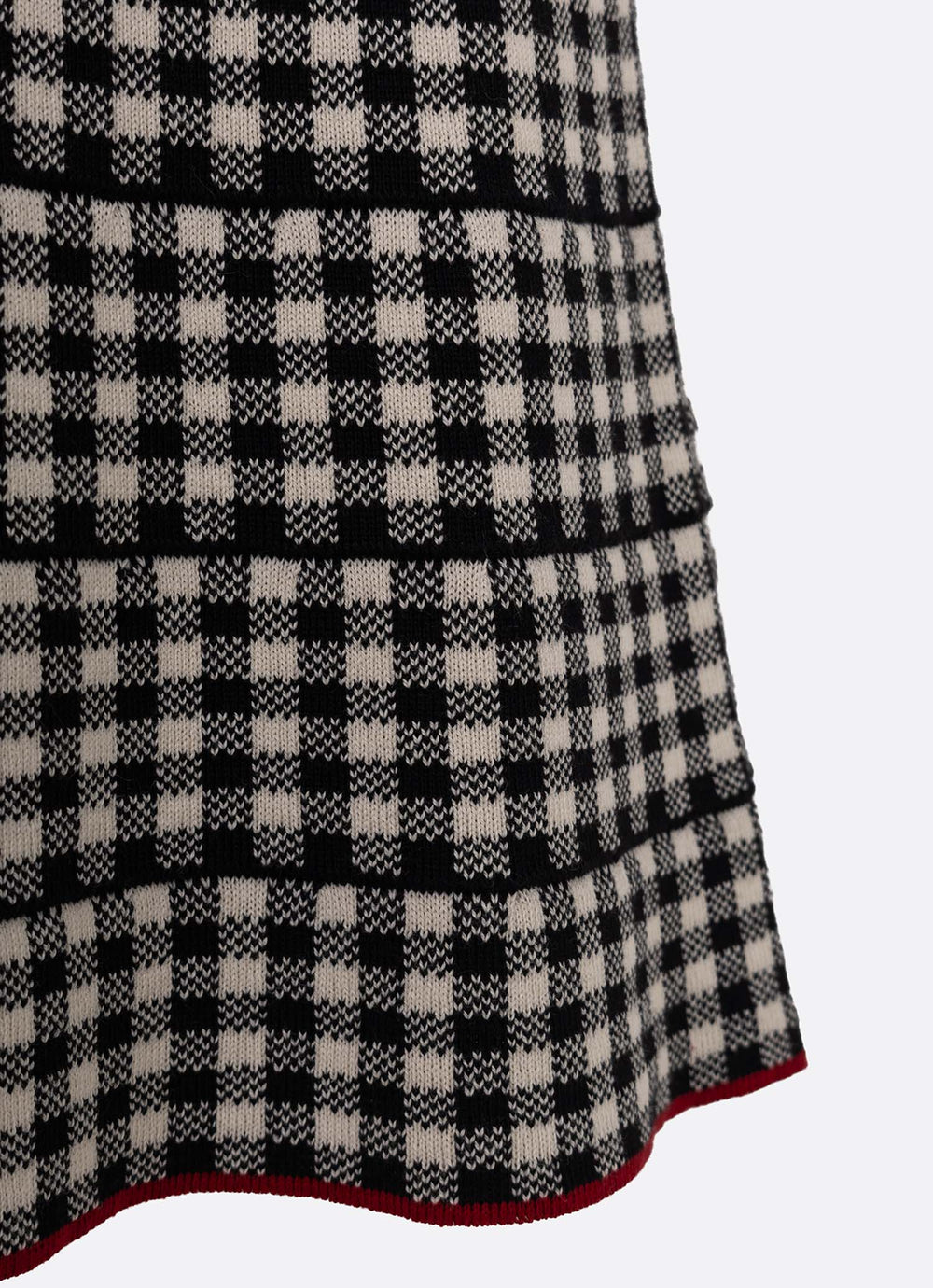 Vestido Tricot Xadrez Botão Jóia Coração