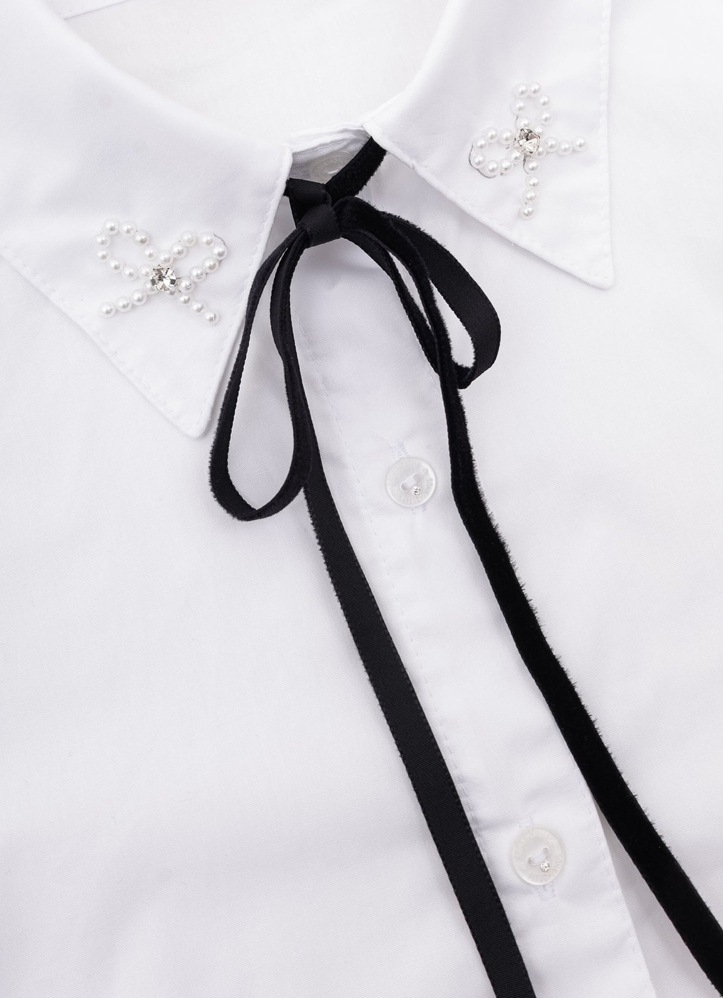 Camisa Tricoline Laços Bordados Veludo