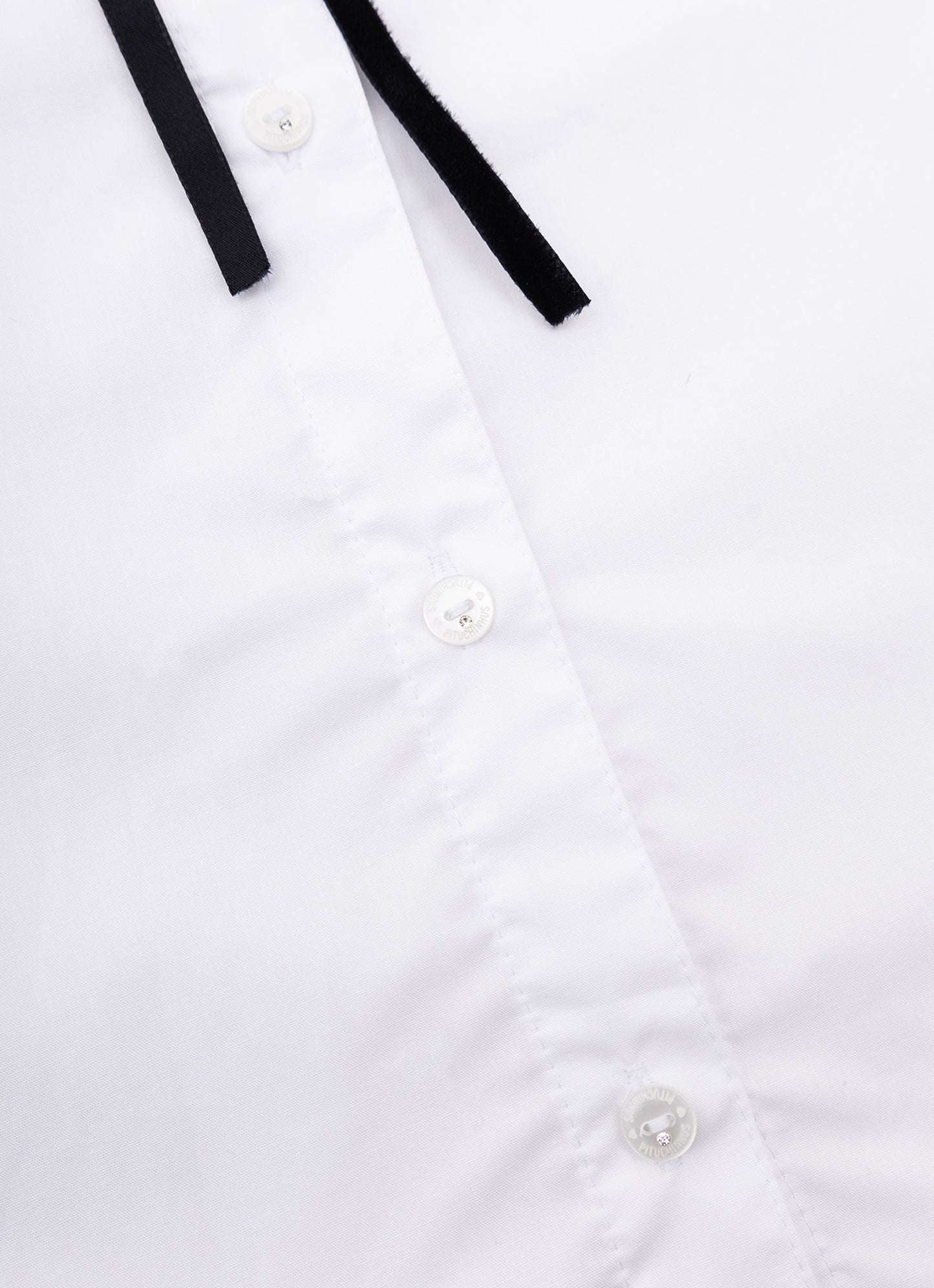 Camisa Tricoline Laços Bordados Veludo