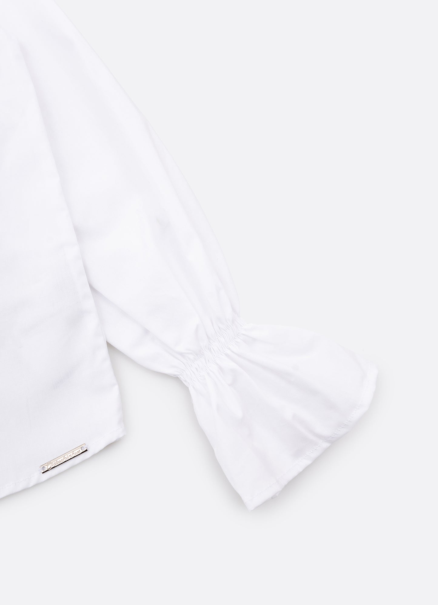 Camisa Tricoline Laços Bordados Veludo