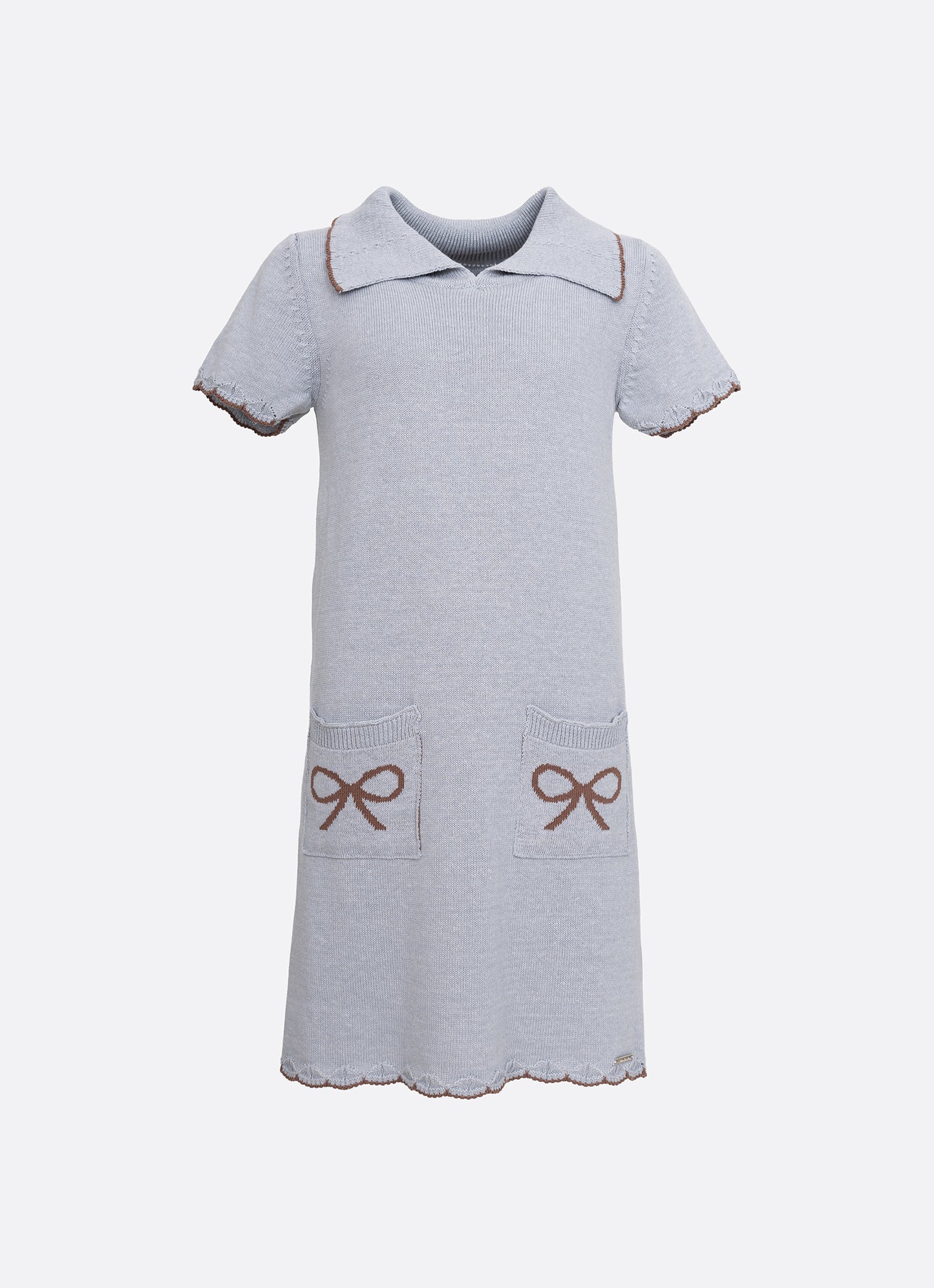 Vestido Tricot Gola Polo Laços Bolsos