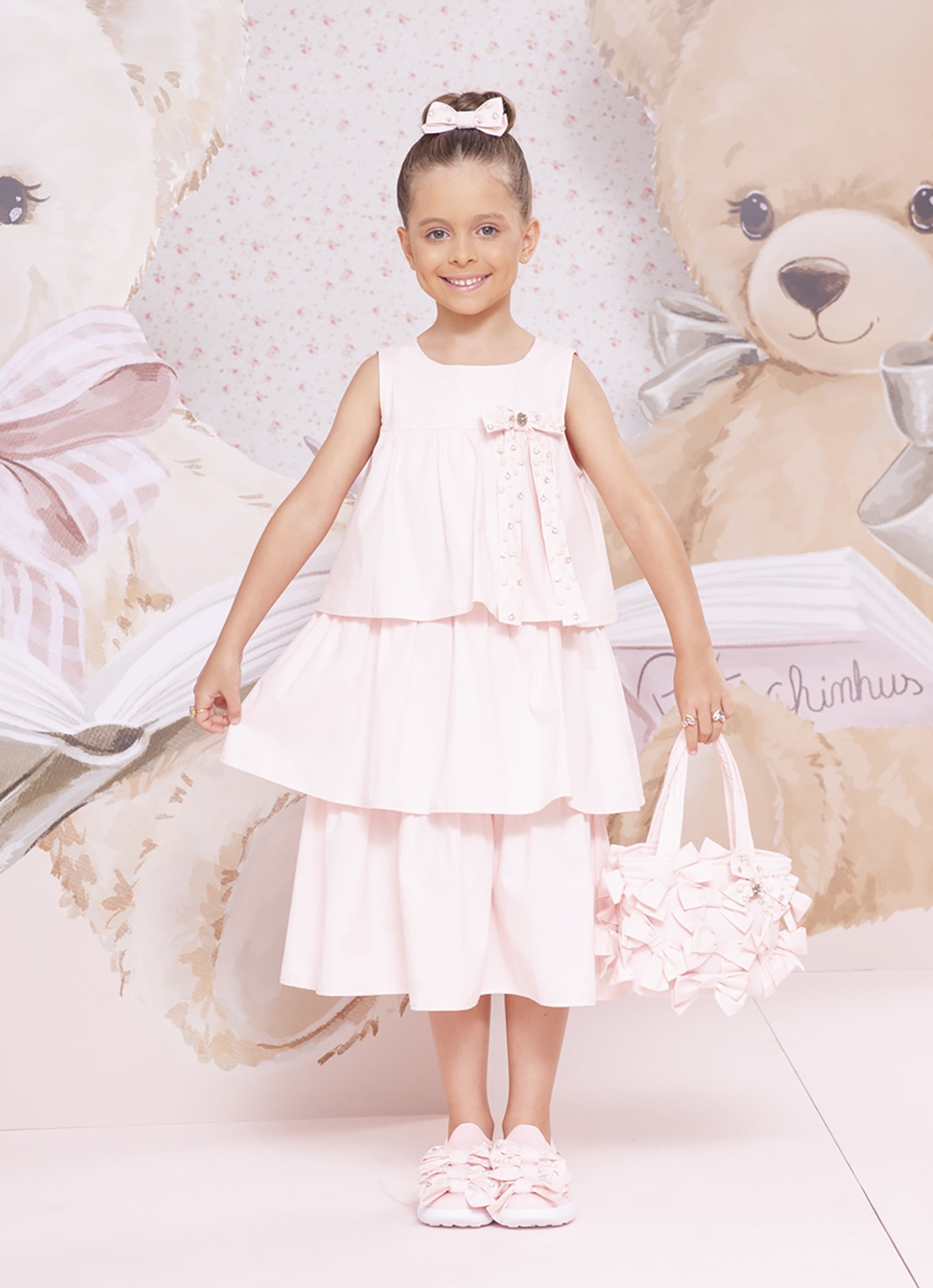 Vestido Tricoline Babados Laço Bordado