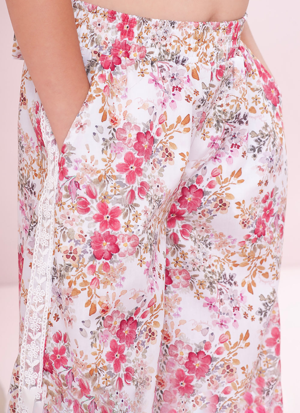 Calça Pantalona Algodão Estampa Floral Rendas
