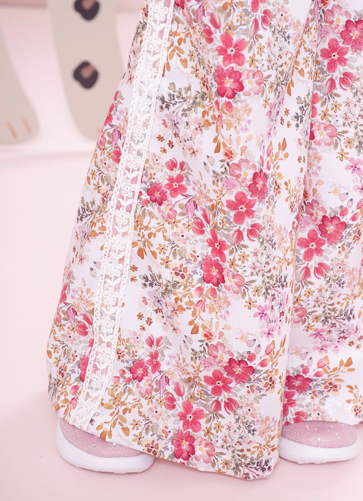 Calça Pantalona Algodão Estampa Floral Rendas