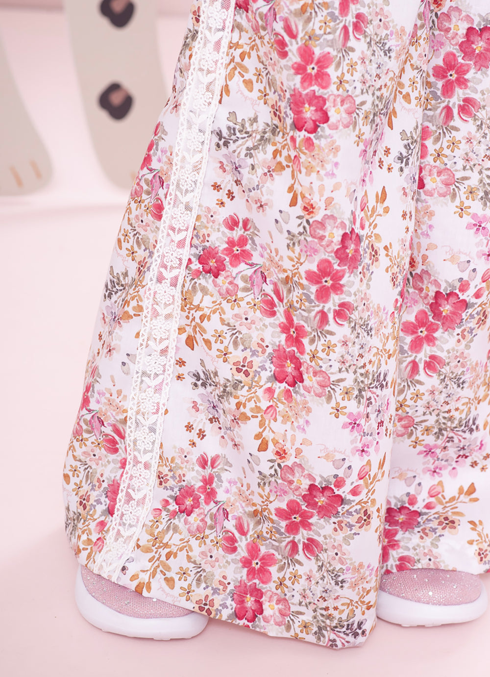 Calça Pantalona Algodão Estampa Floral Rendas