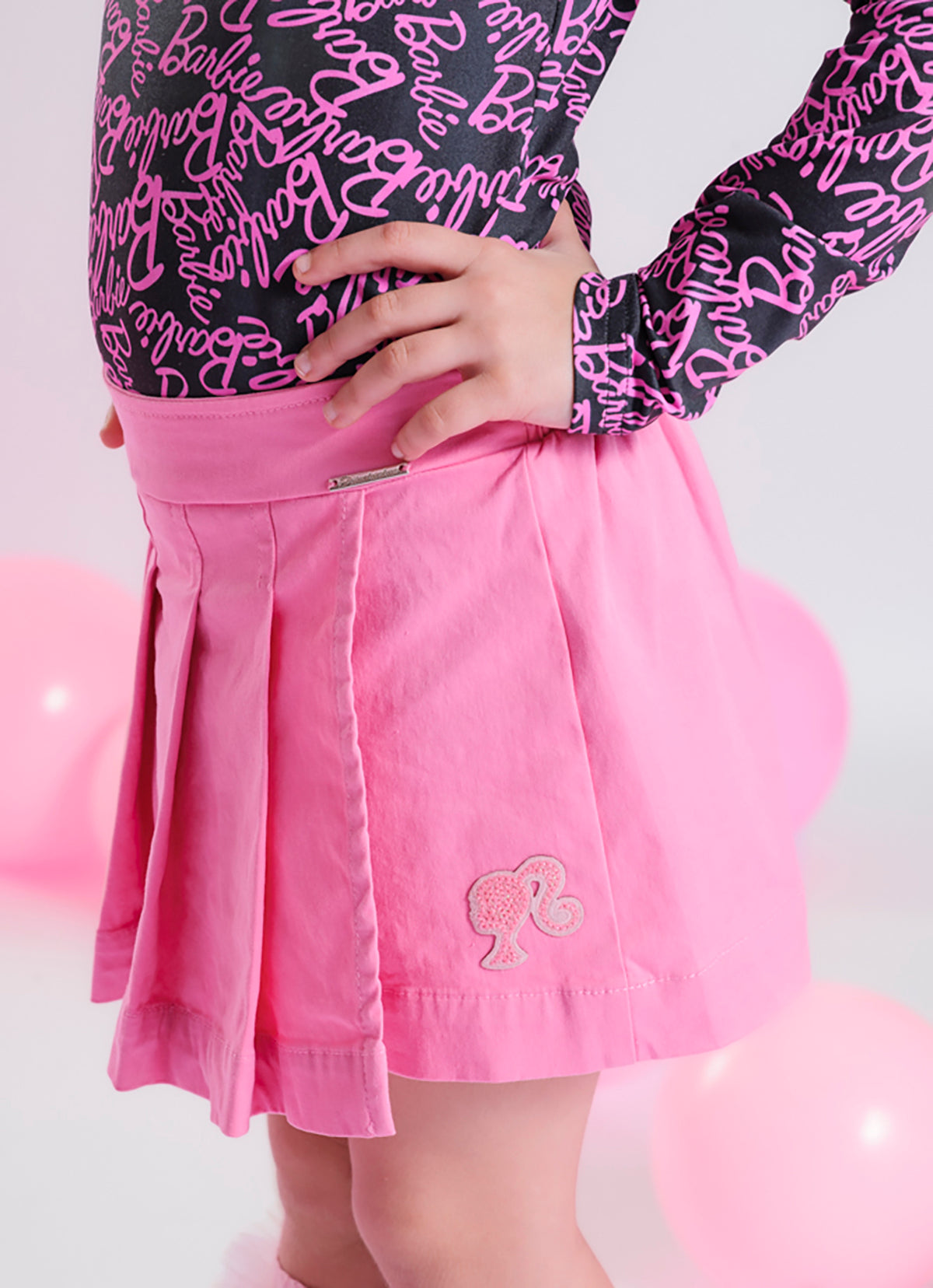 Saia Short Sarja Pregas Patche Silhuette Barbie