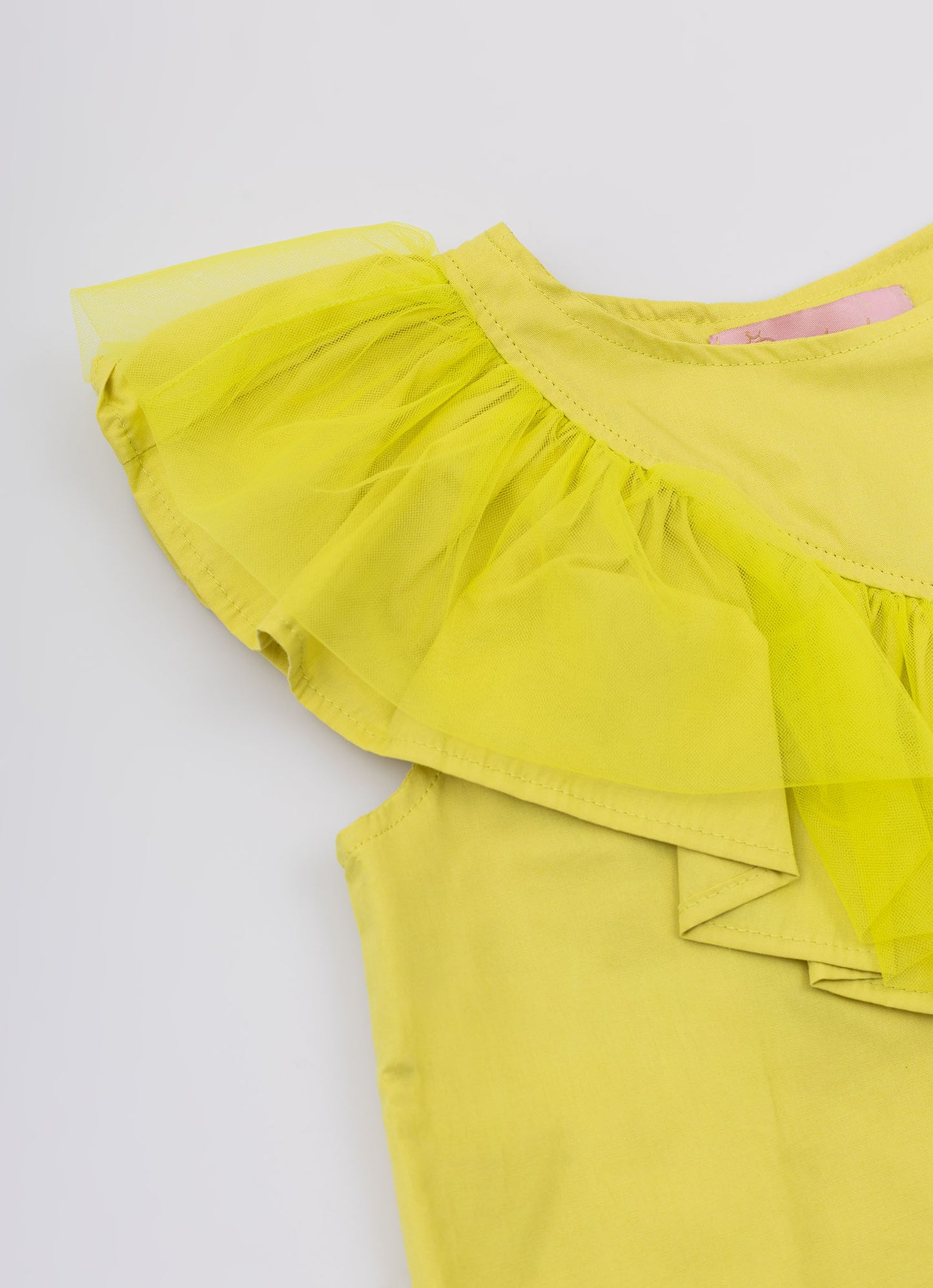 Blusa Tricoline Maxi Babado Tule