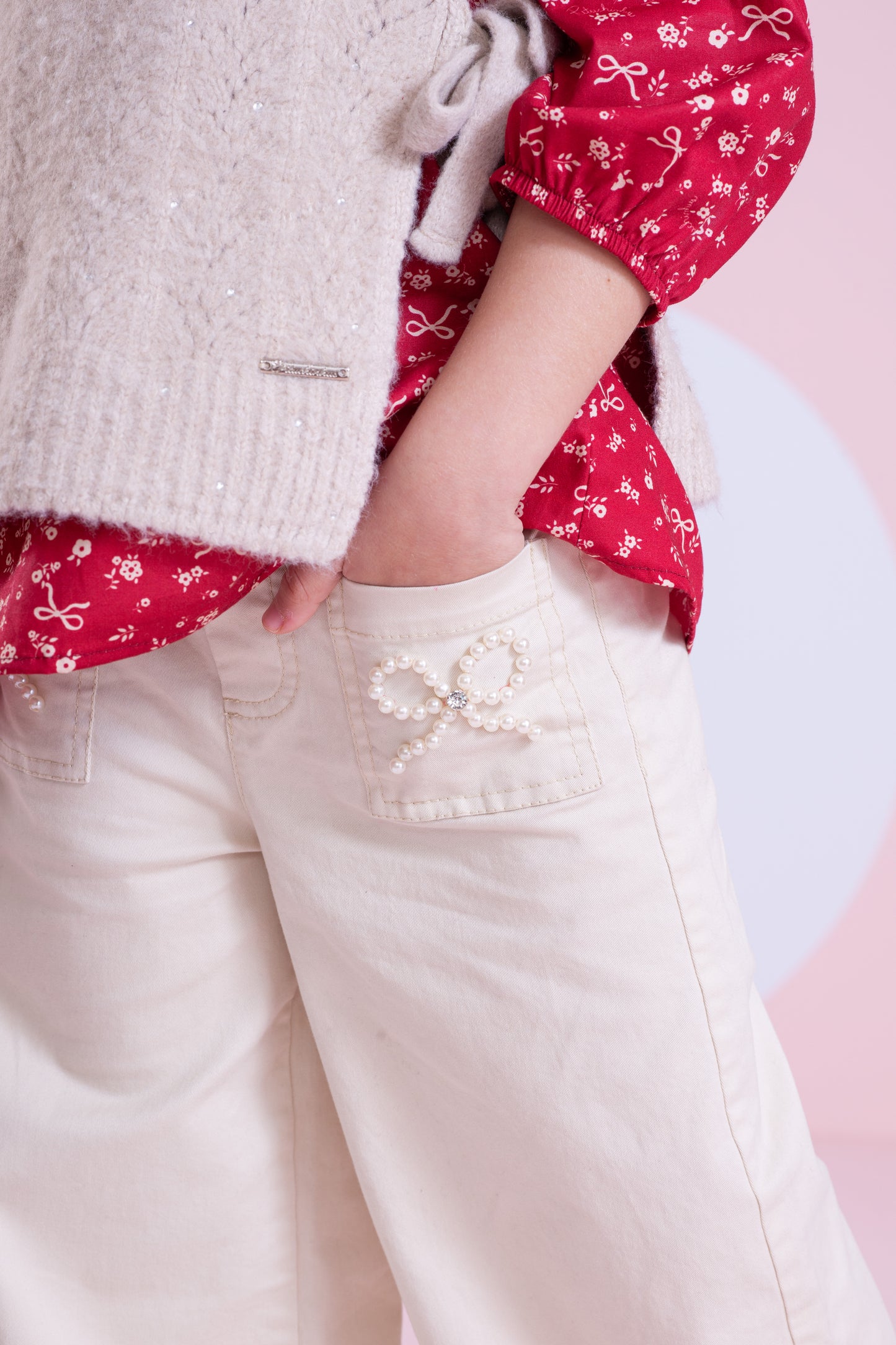 Calça Sarja Reta Laços Bordados