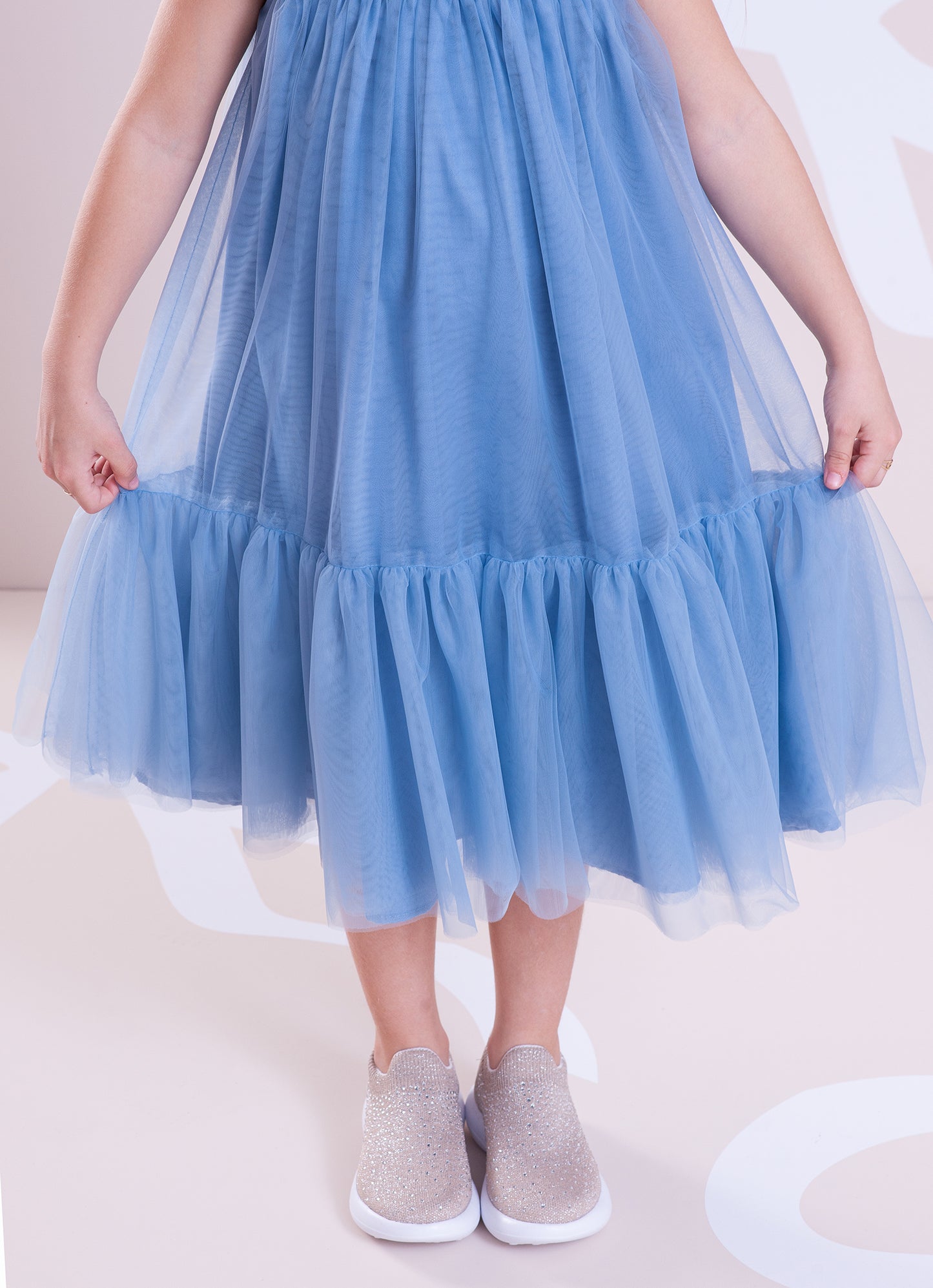 Vestido Tule Bordados Pérolas e Cristais