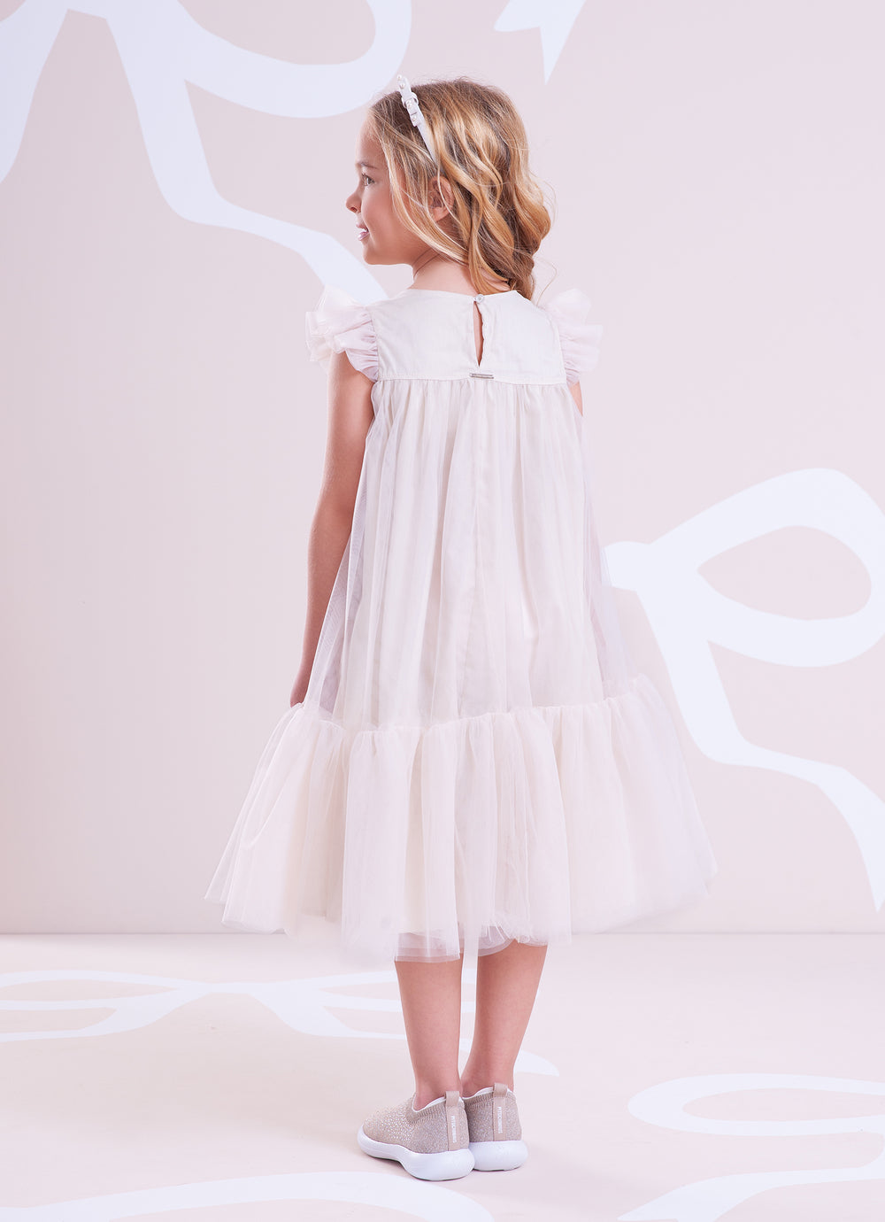Vestido Tule Bordados Pérolas e Cristais