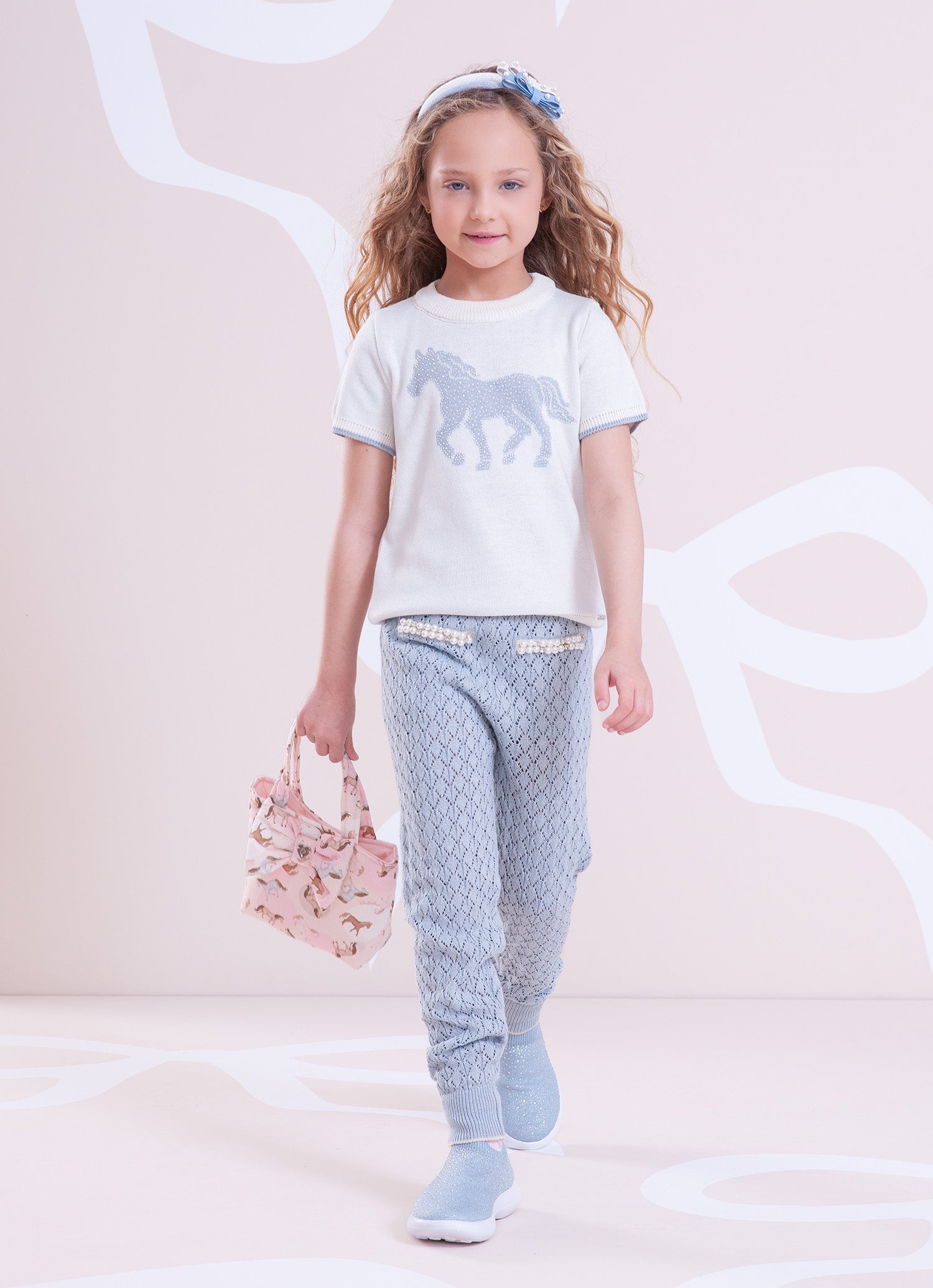 Calça Tricot Ponto Renda Bolsos Bordados