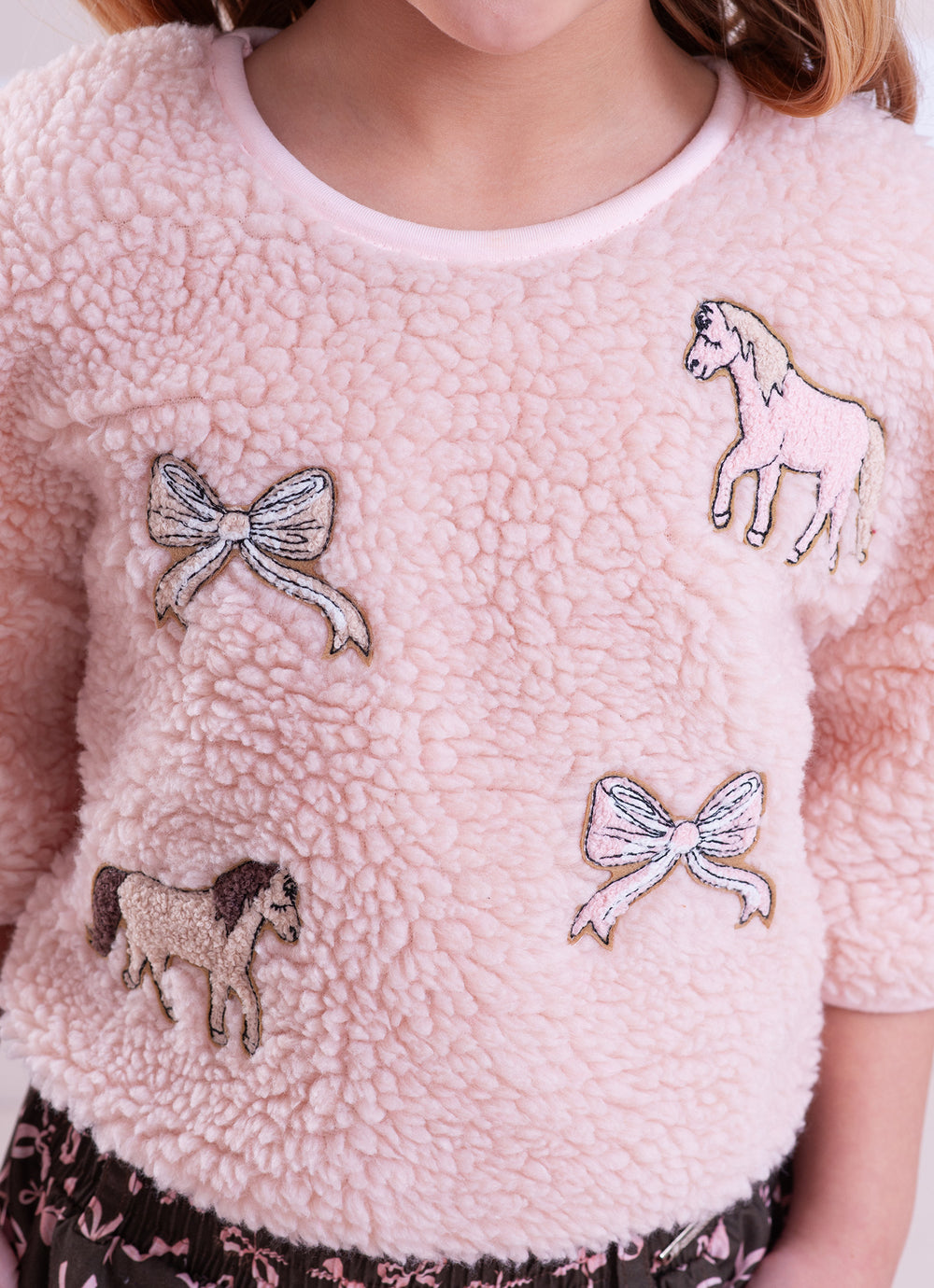 Blusa Pele Carneirinho Patches