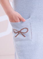 Vestido Tricot Gola Polo Laços Bolsos