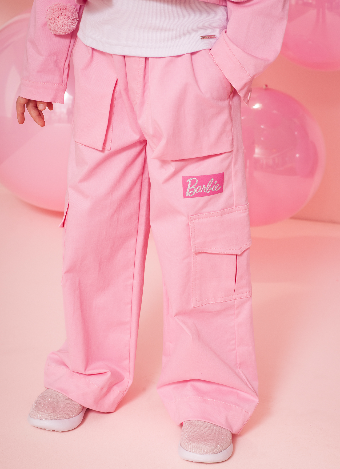 Calça Cargo Sarja Patche Barbie