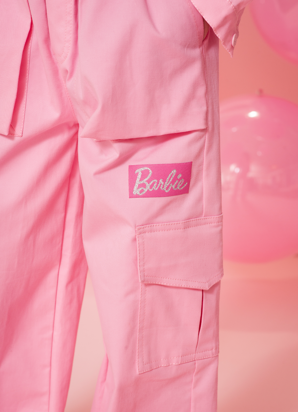 Calça Cargo Sarja Patche Barbie